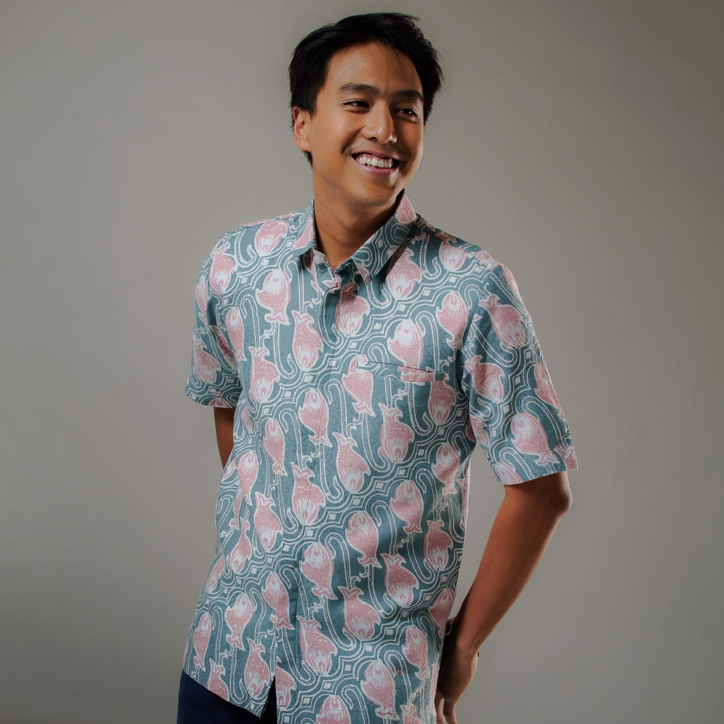 Ikato - Mandalas Kemeja Batik Pria Premium Lengan Pendek